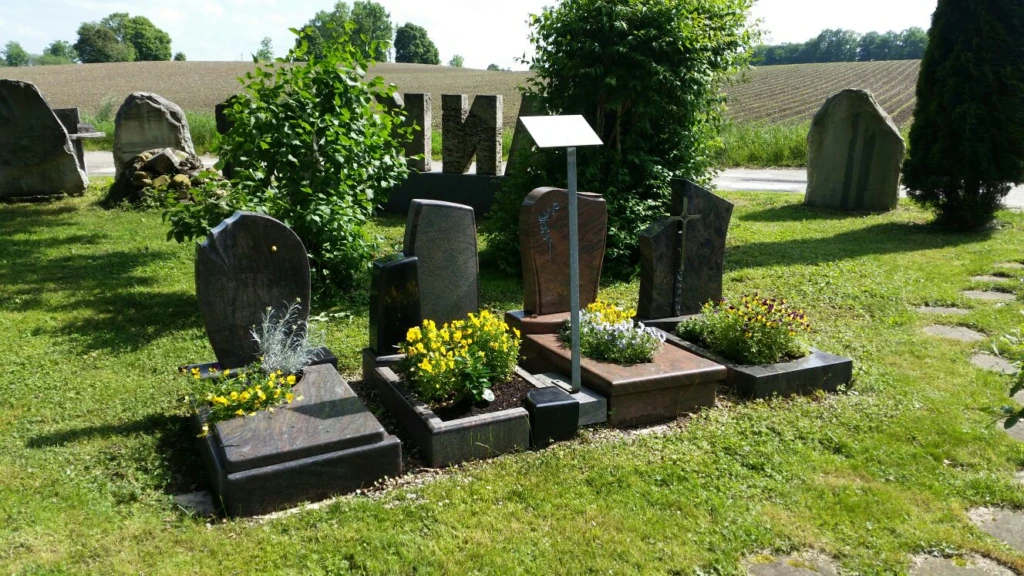 Franke Naturstein - Ihr Steinmetz für Grabsteine in Dorfen