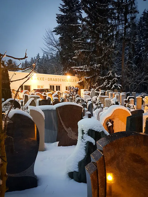 Das Grab schmücken zur Weihnachtszeit II